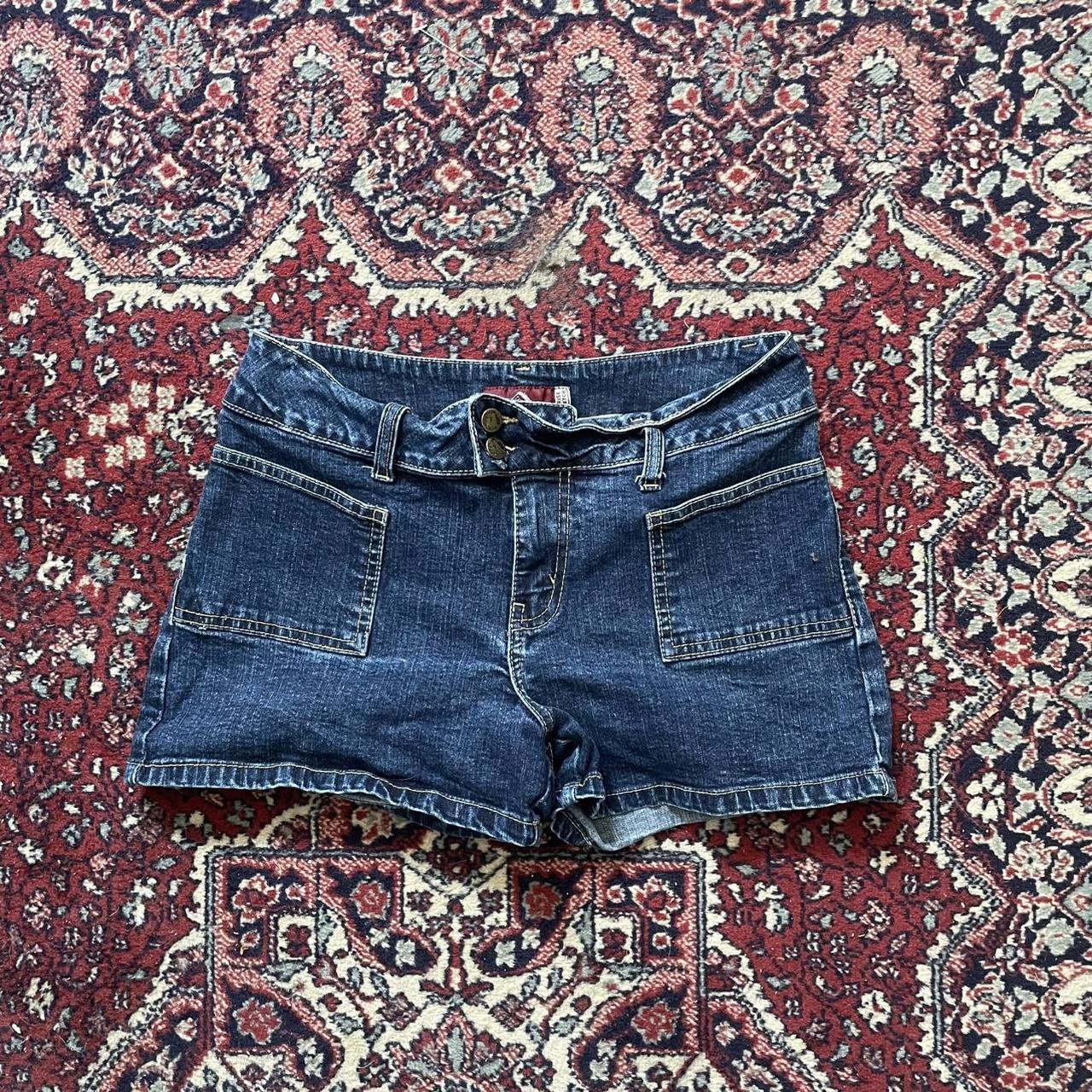 item listed by avabri