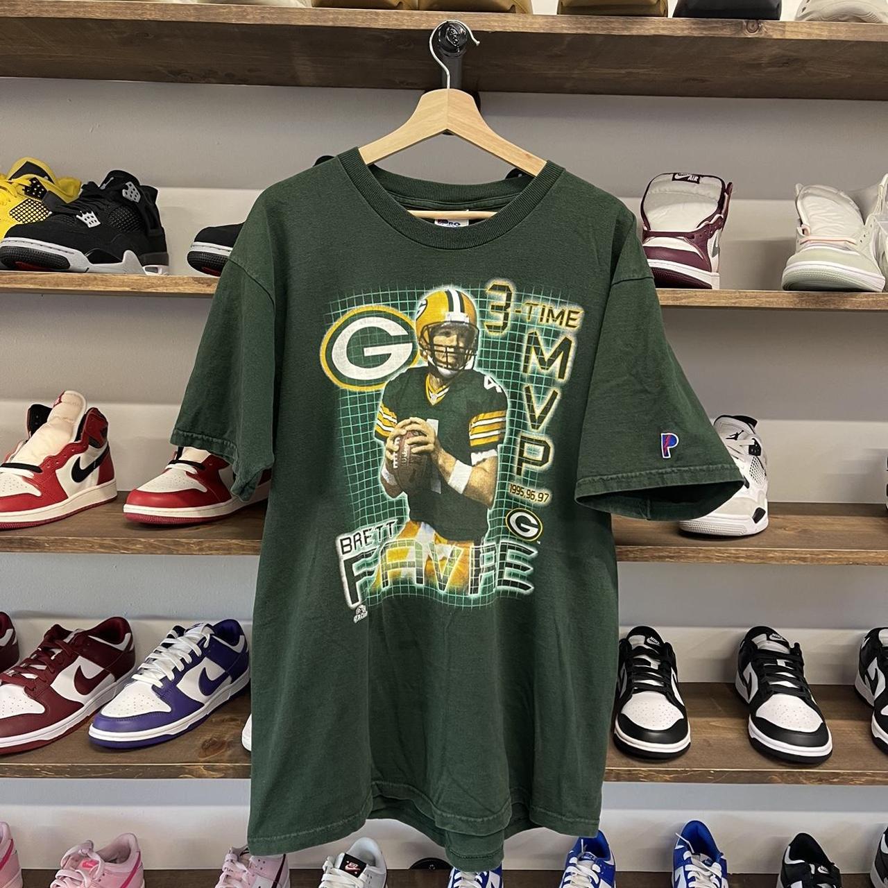 Vintage Brett Favre T-shirt Green Bay Packers - Depop