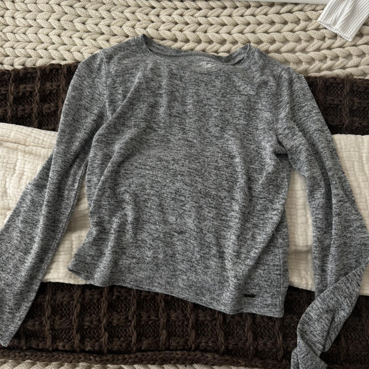 hollister grey surf and sun long sleeved t-shirt. - Depop