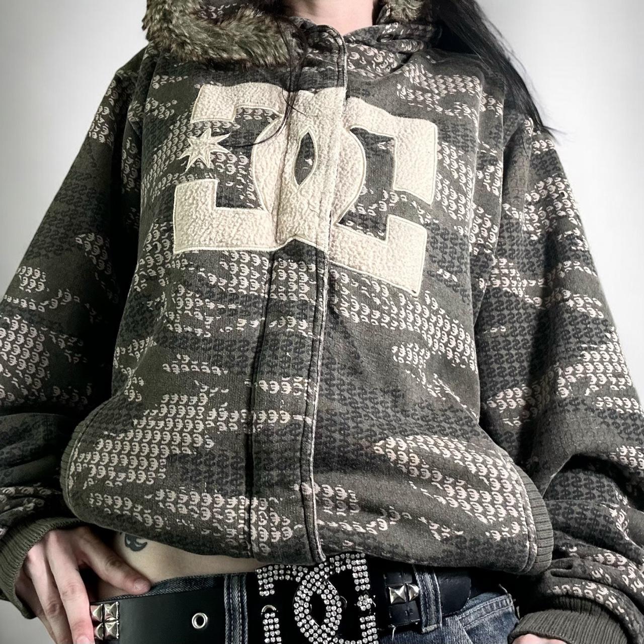Y2k fur-jacket - Depop