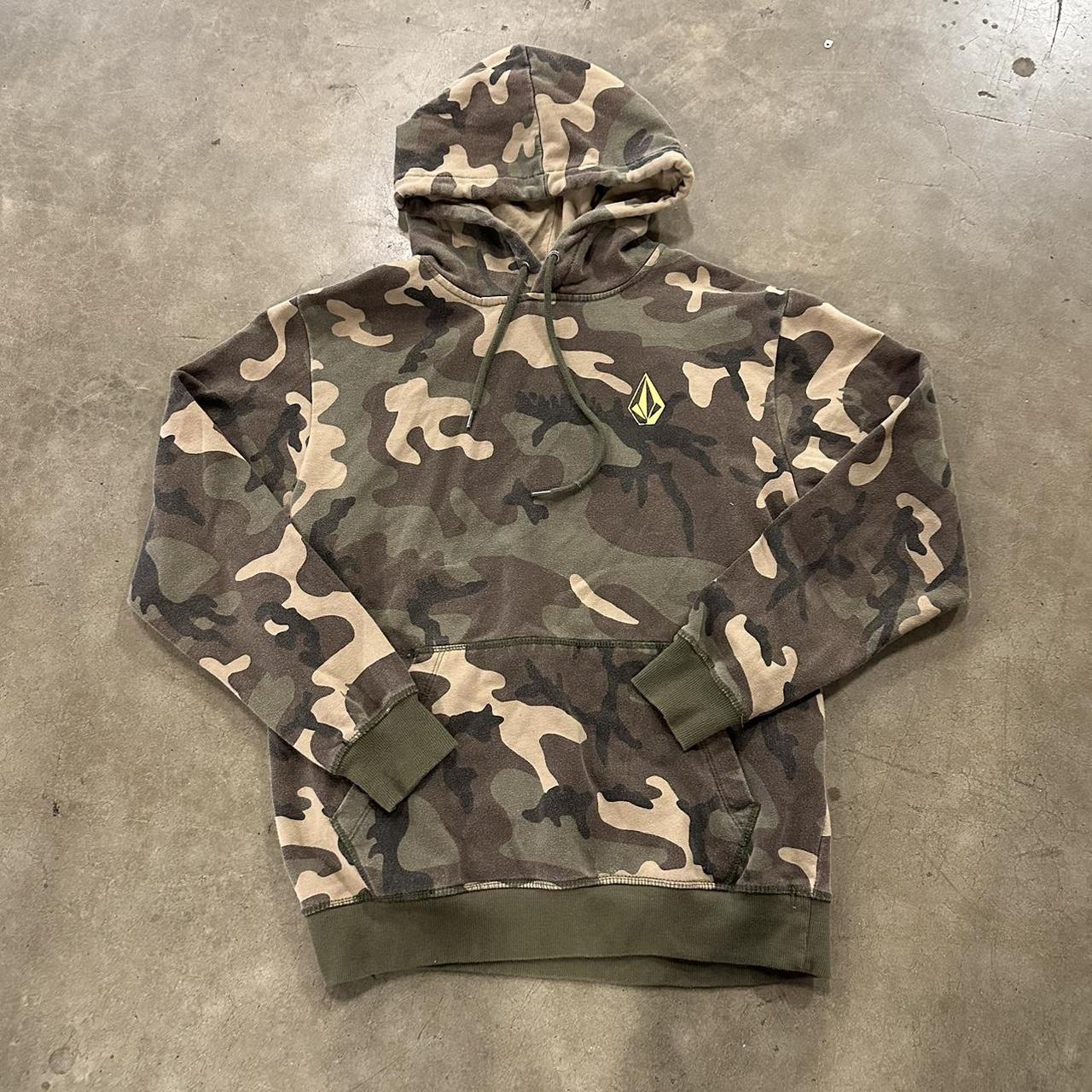 Volcom sales camo hoodie