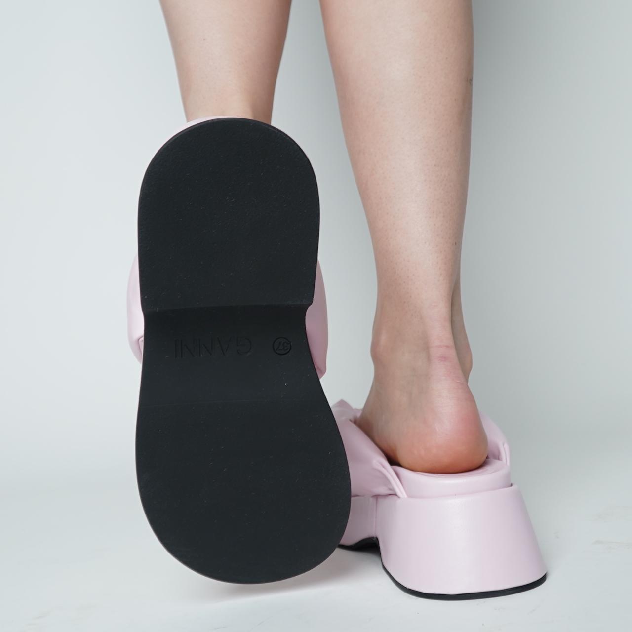 Ganni, Style S1790, Color Pale Lilac, Original Depop