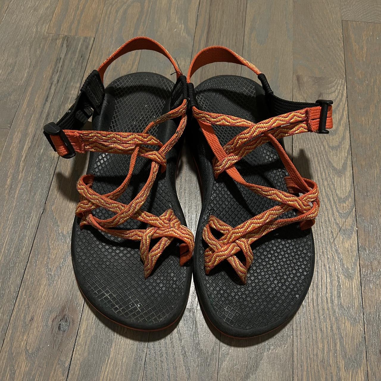 womens chacos size 11