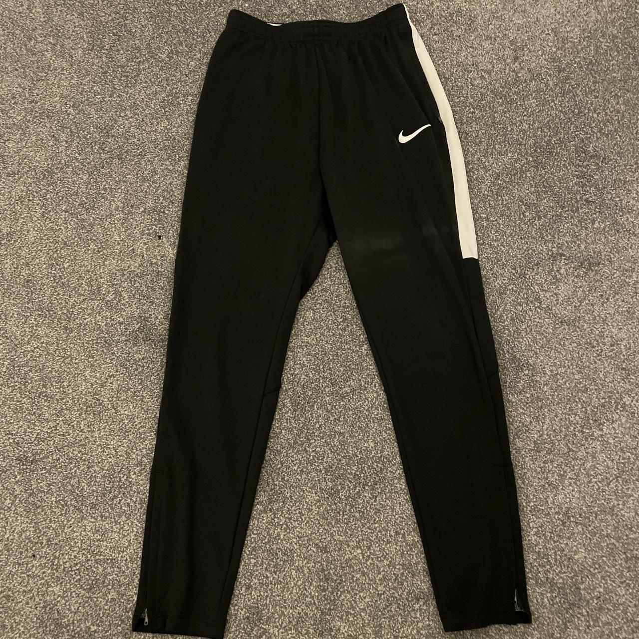 Nike Men's Black and White Joggers-tracksuits | Depop