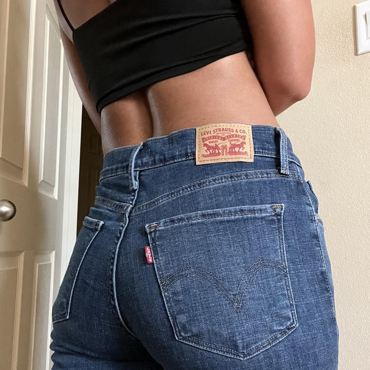 levi's straight leg jeans🤍 original price $60 - Depop