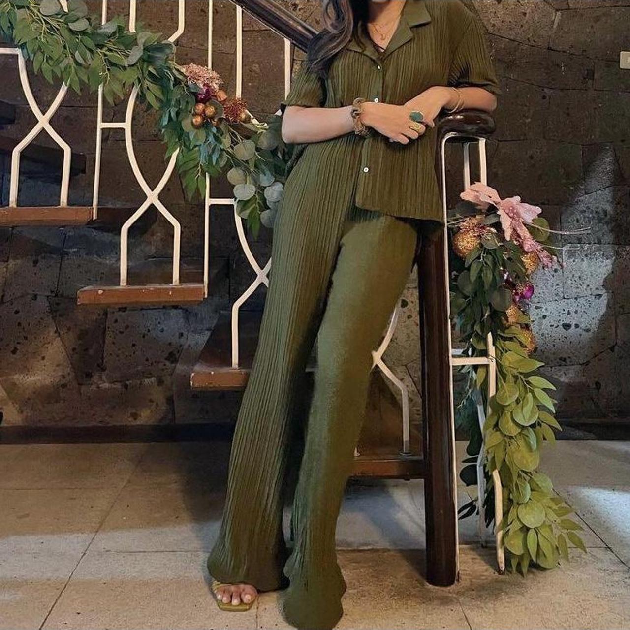 H&M Women's Green Suit (2)