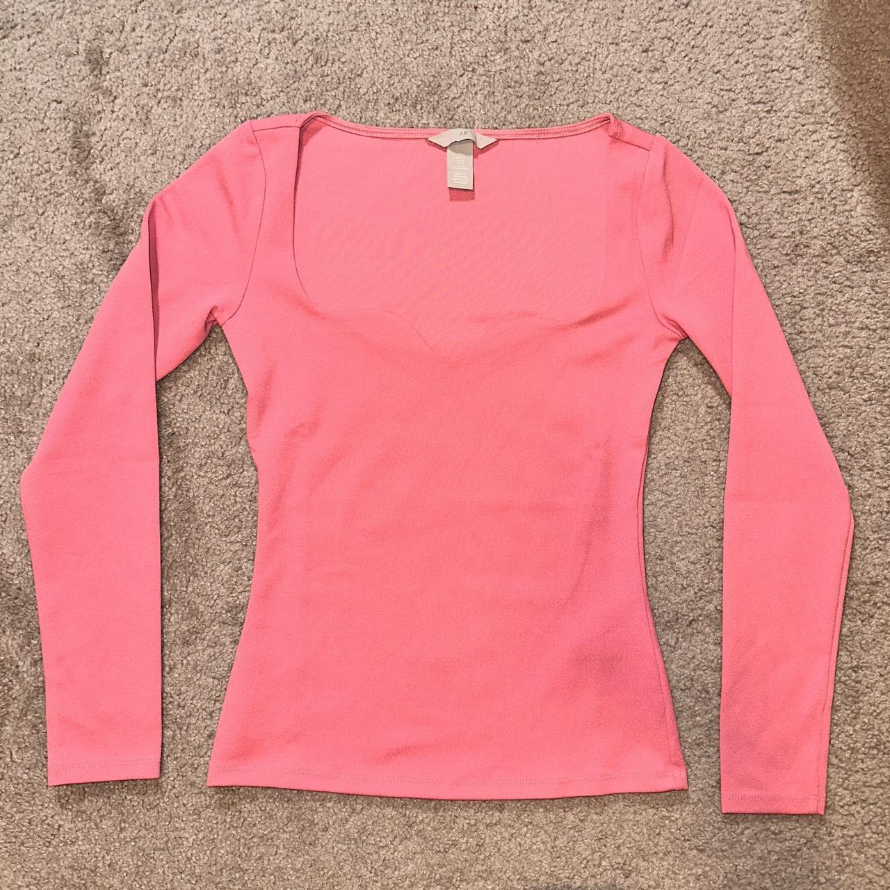 H&M Sweetheart Neckline Top Very cute cut and great - Depop