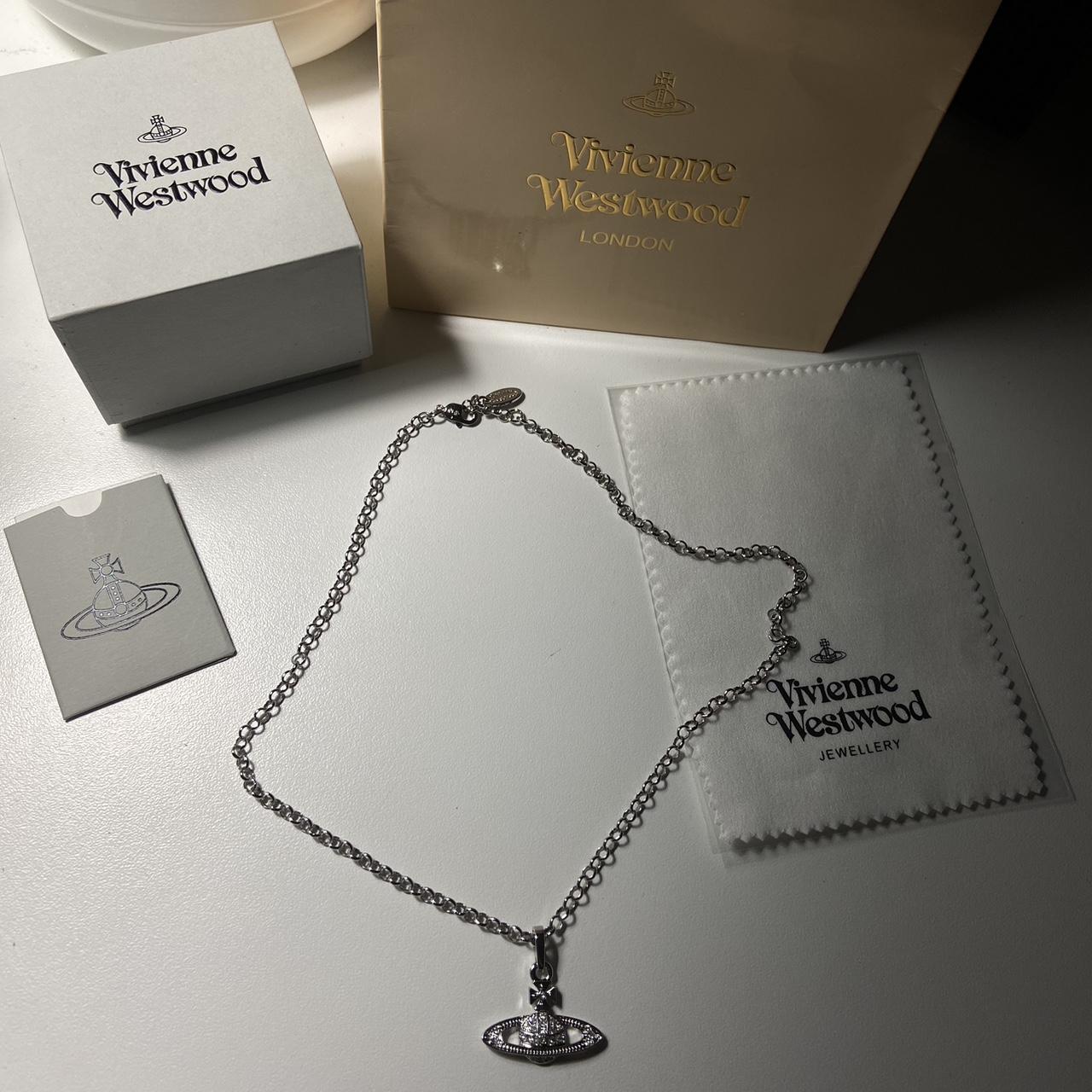 Vivienne westwood deals necklace used