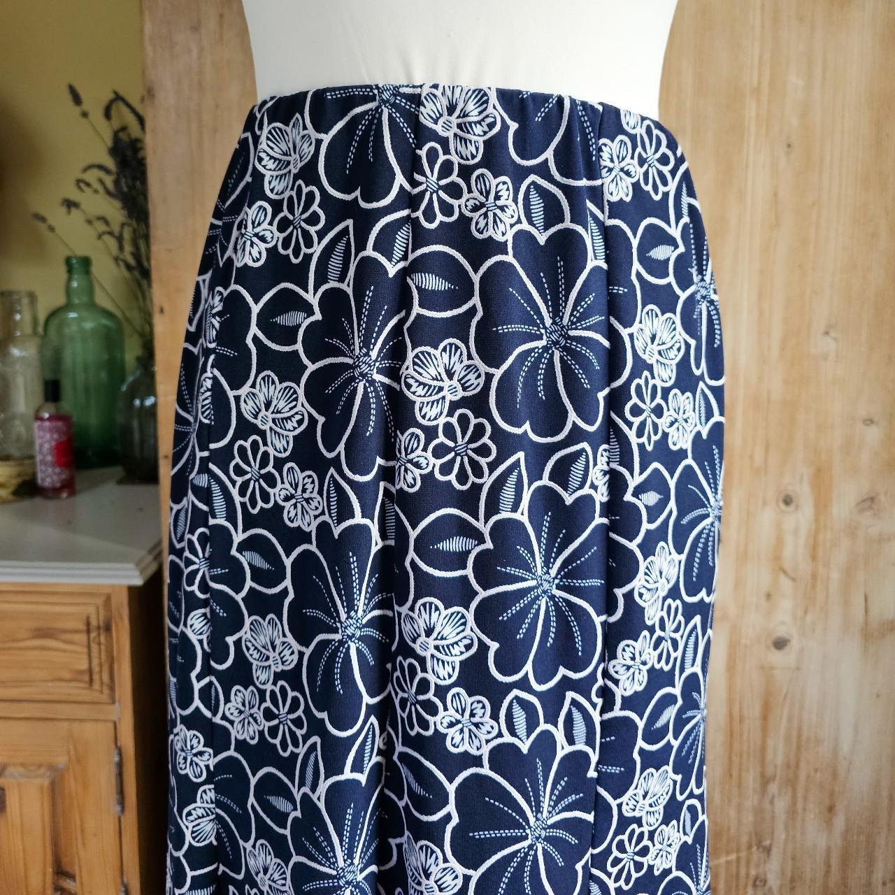 Vintage (?) Saloos blue floral summer midi skirt UK... - Depop