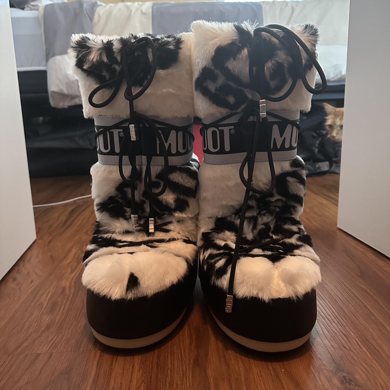 Gcds Faux-fur Moon Boots in Black