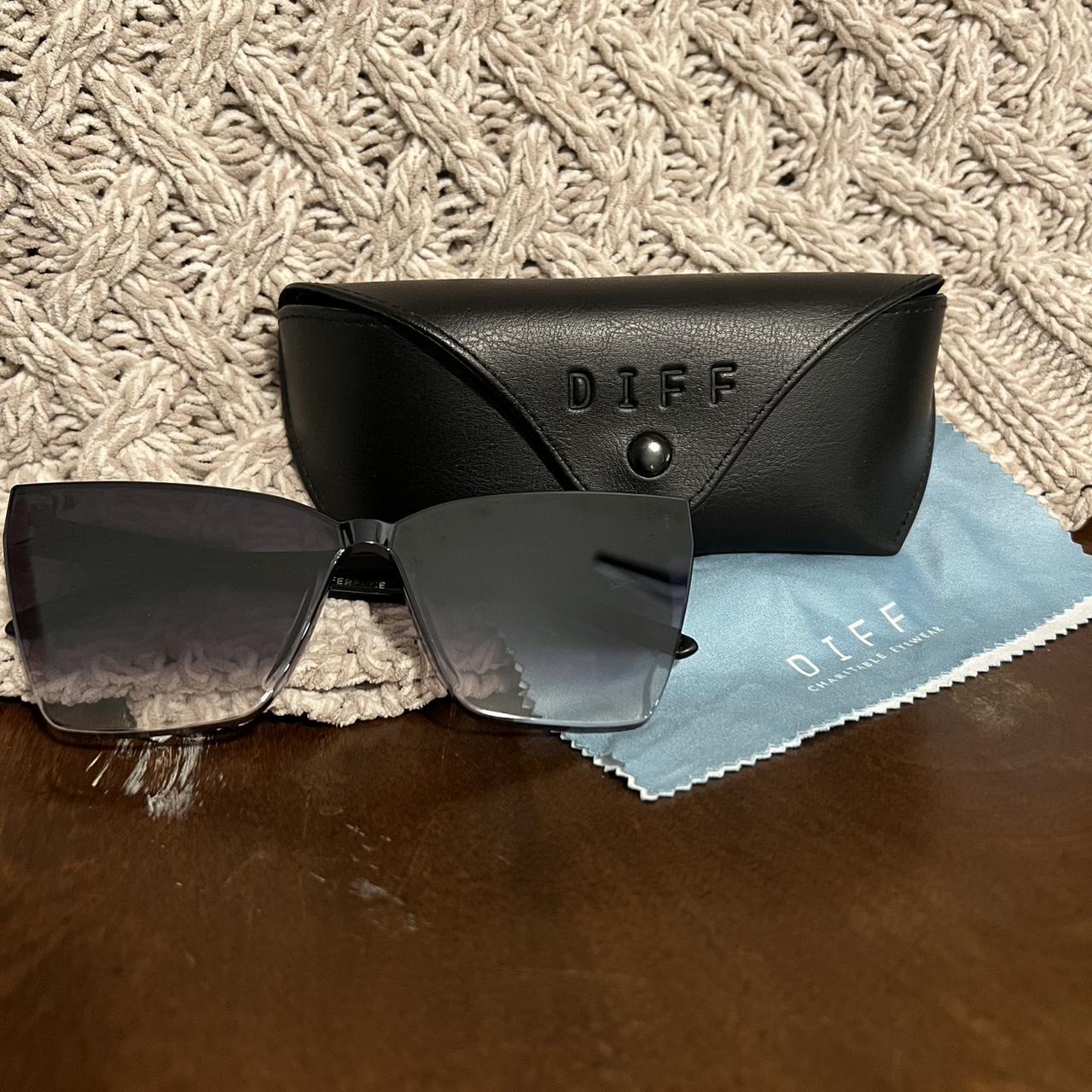 DIFF Women's Sunglasses - Black/Grey – DIFF Goldi… - image 1