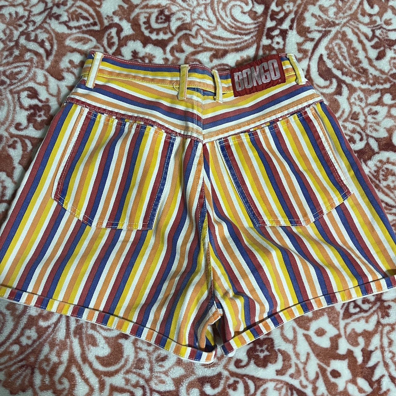 Bongo vintage shorts. Size 7 but they are more of a