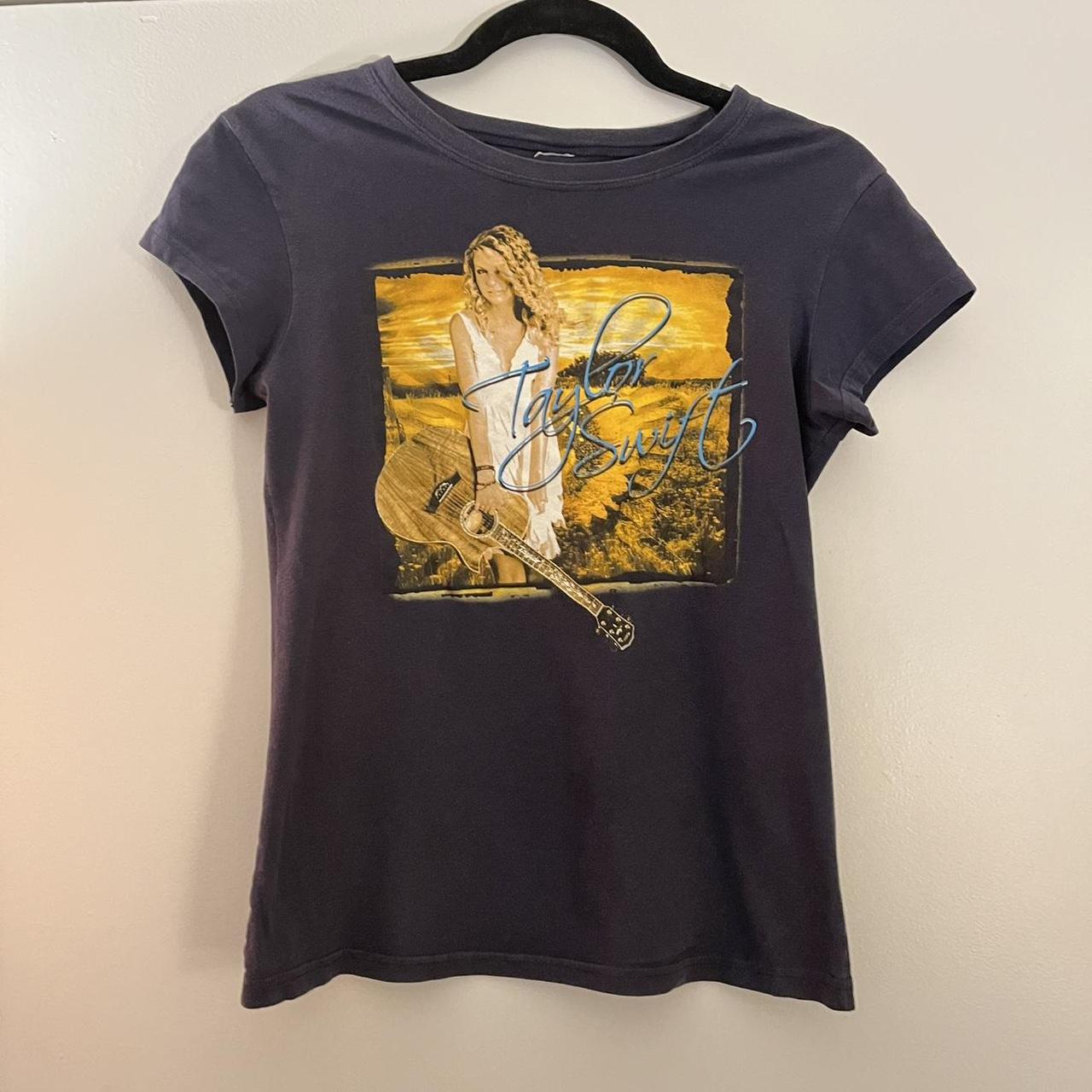 Vintage Taylor Swift good LEI T Shirt Rare Girls Medium