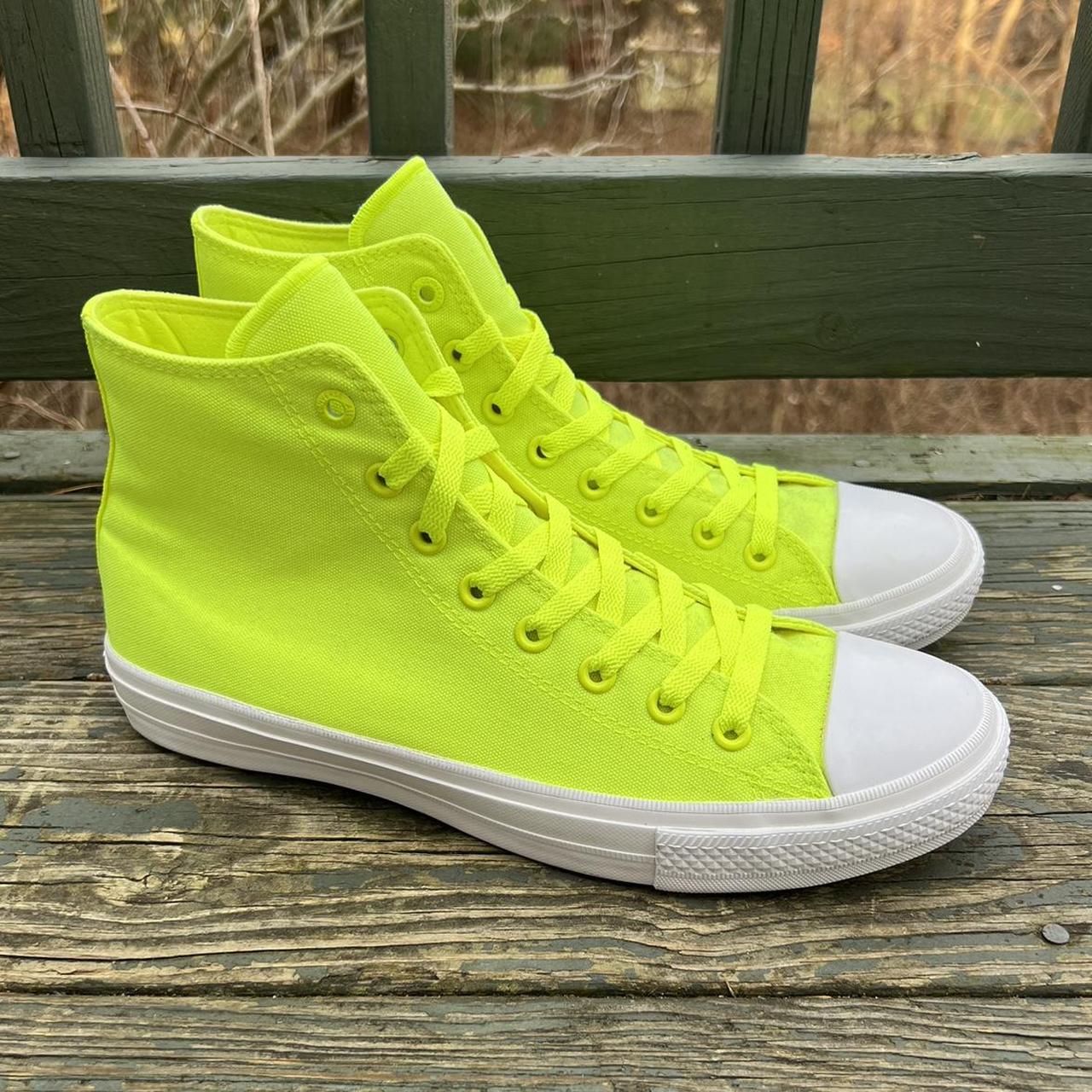 Converse hot sale volt green