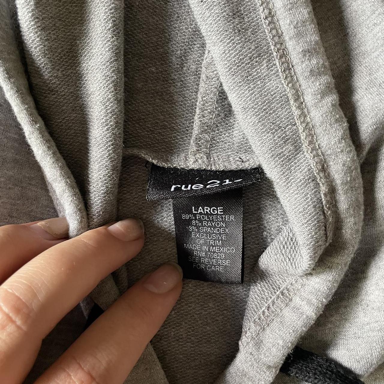 rue 21 cropped hoodie brand: rue 21 Color: grey... - Depop