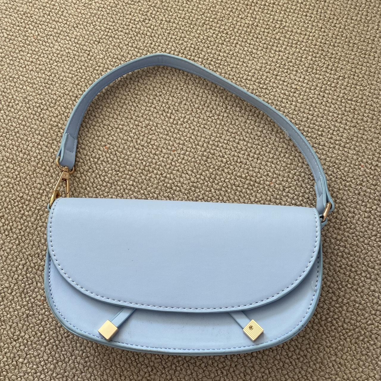 item listed by katelatto