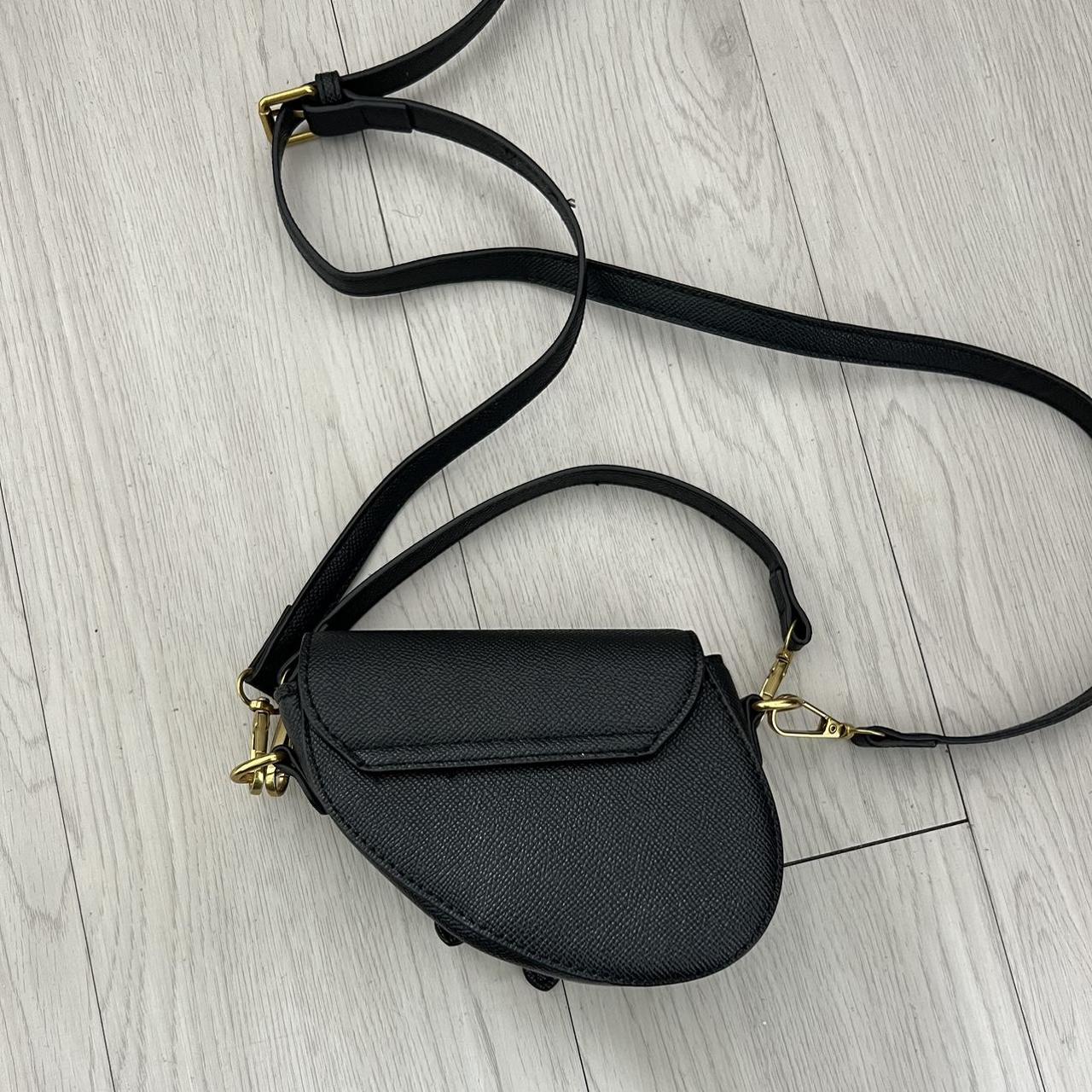 Dior Women's Black and Gold Bag (3)