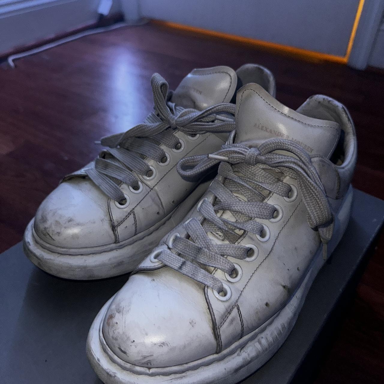 Cleaning alexander mcqueen on sale trainers