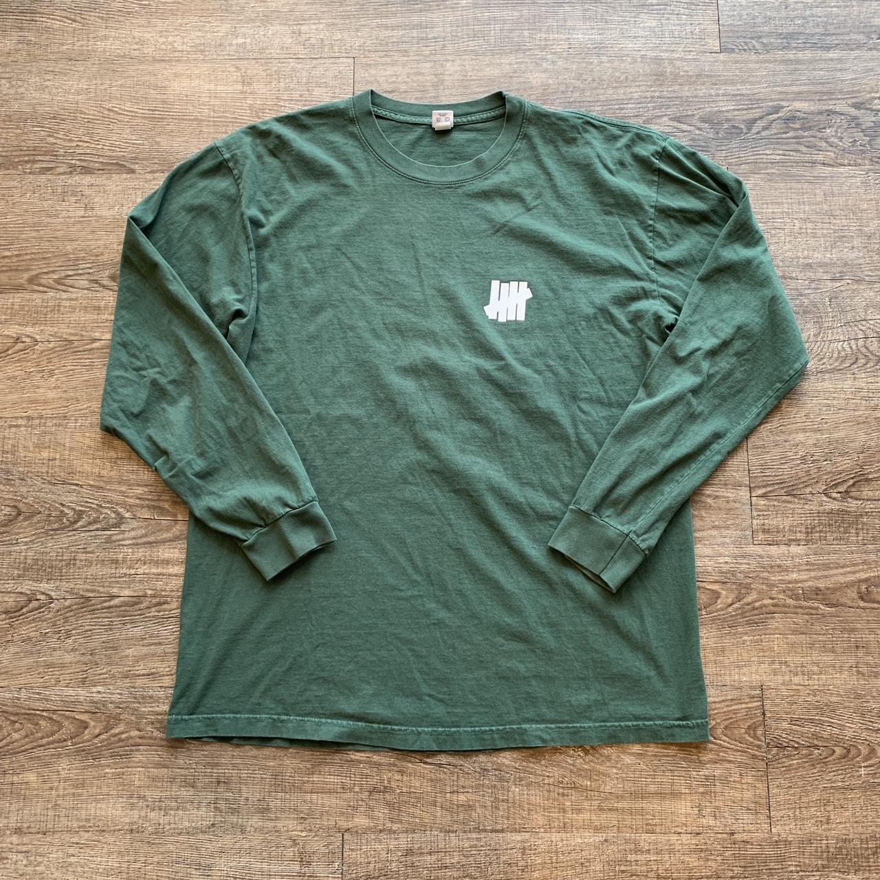 Undefeated Men's Green and White T-shirt