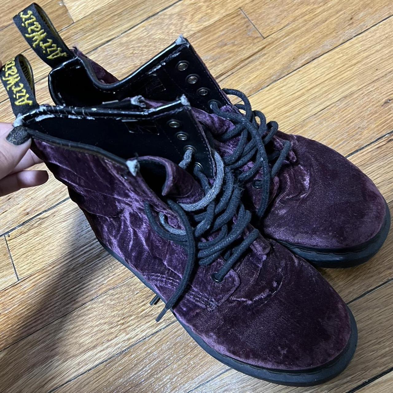 Purple suede 2025 doc martens