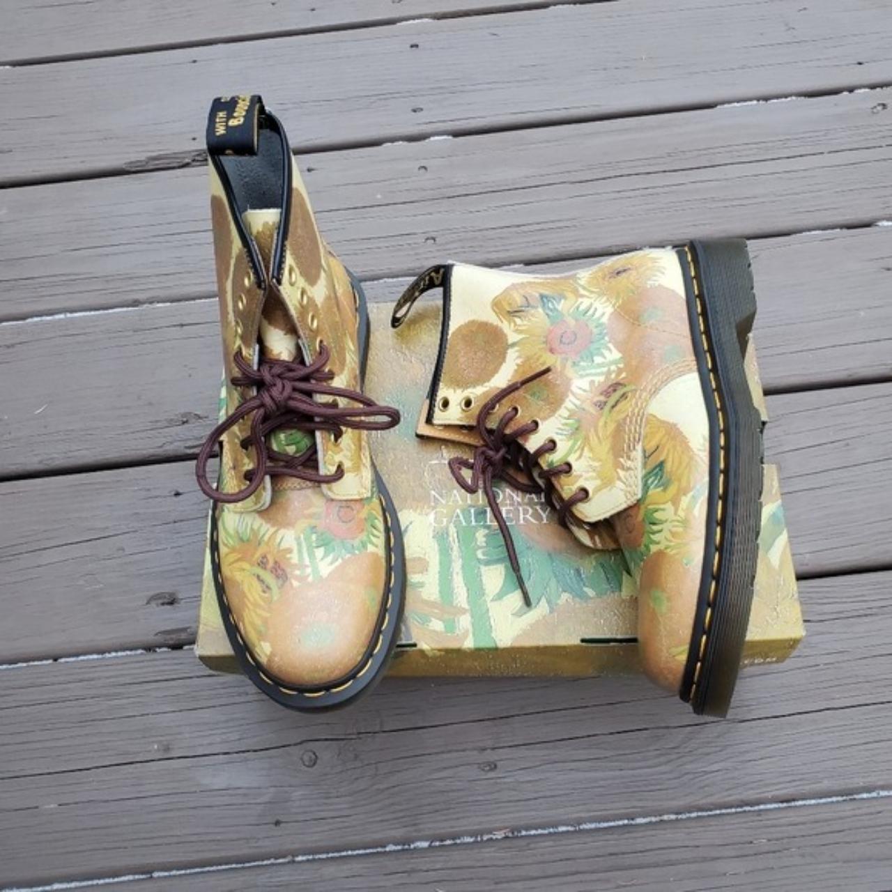 dr martens vincent boots