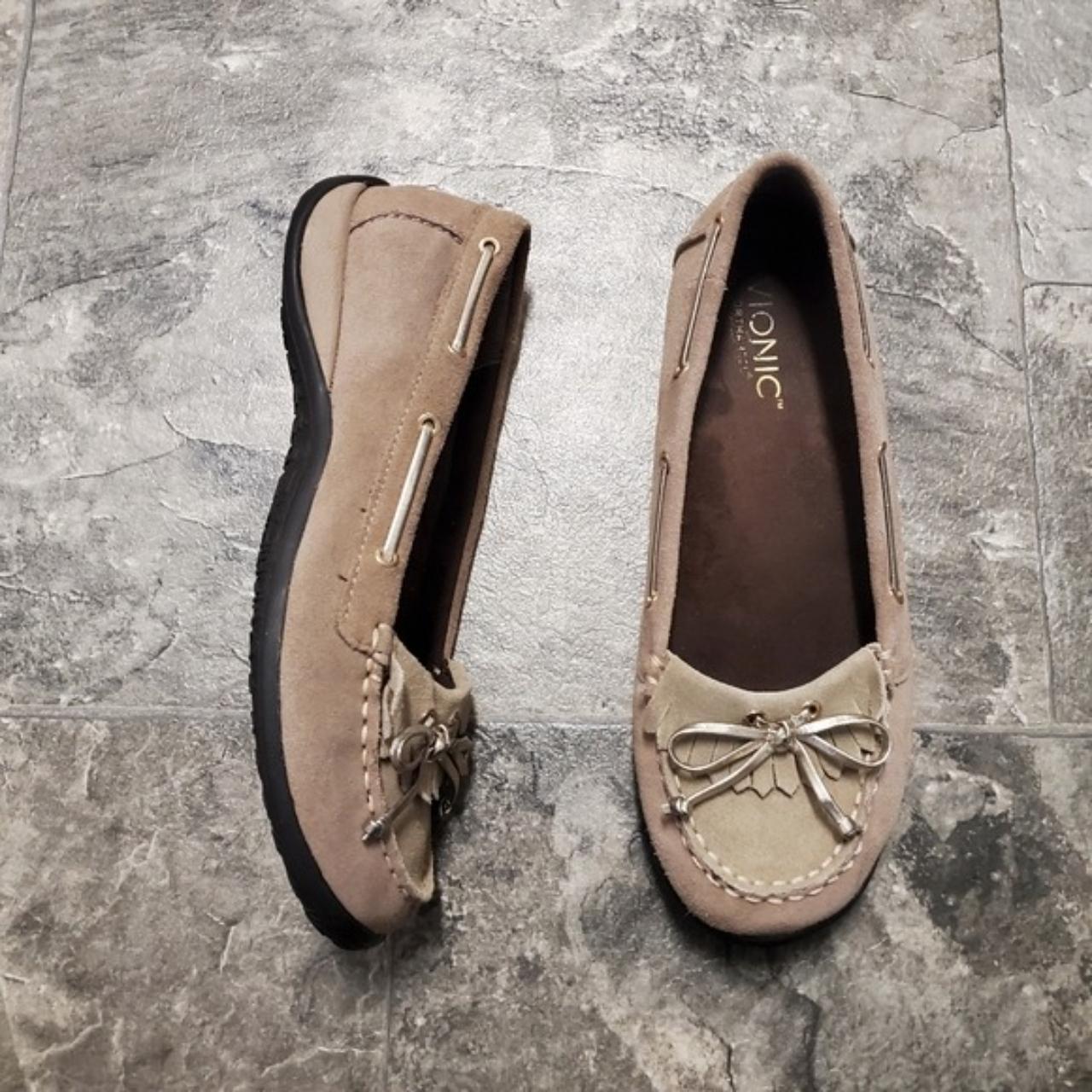 Vionic hot sale nubuck loafers