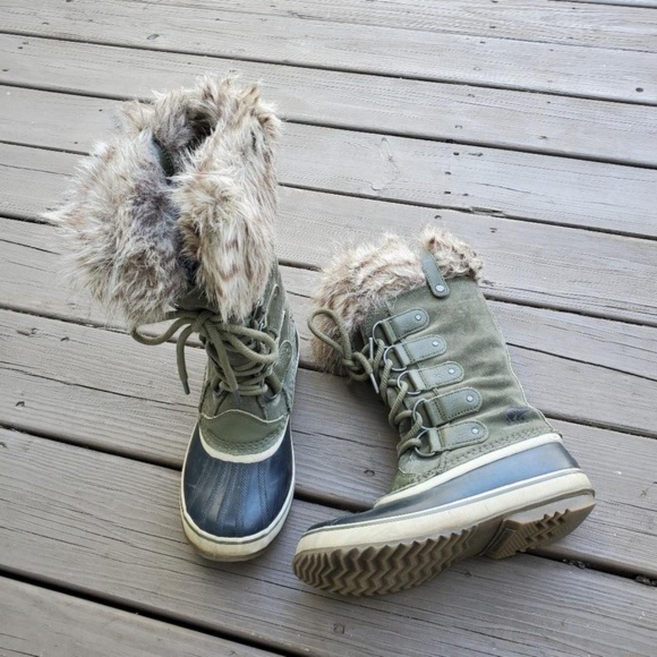 Olive green sorel boots best sale