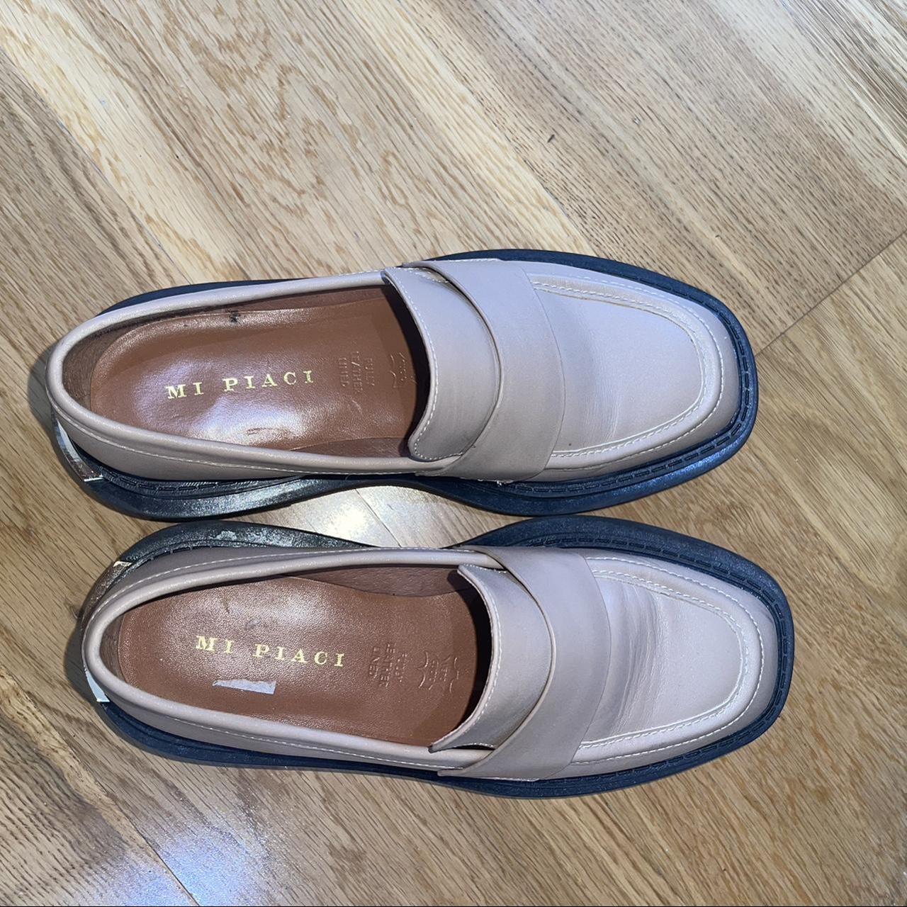 Mi Piaci Kory Chunky Leather Loafer two tone beige... - Depop