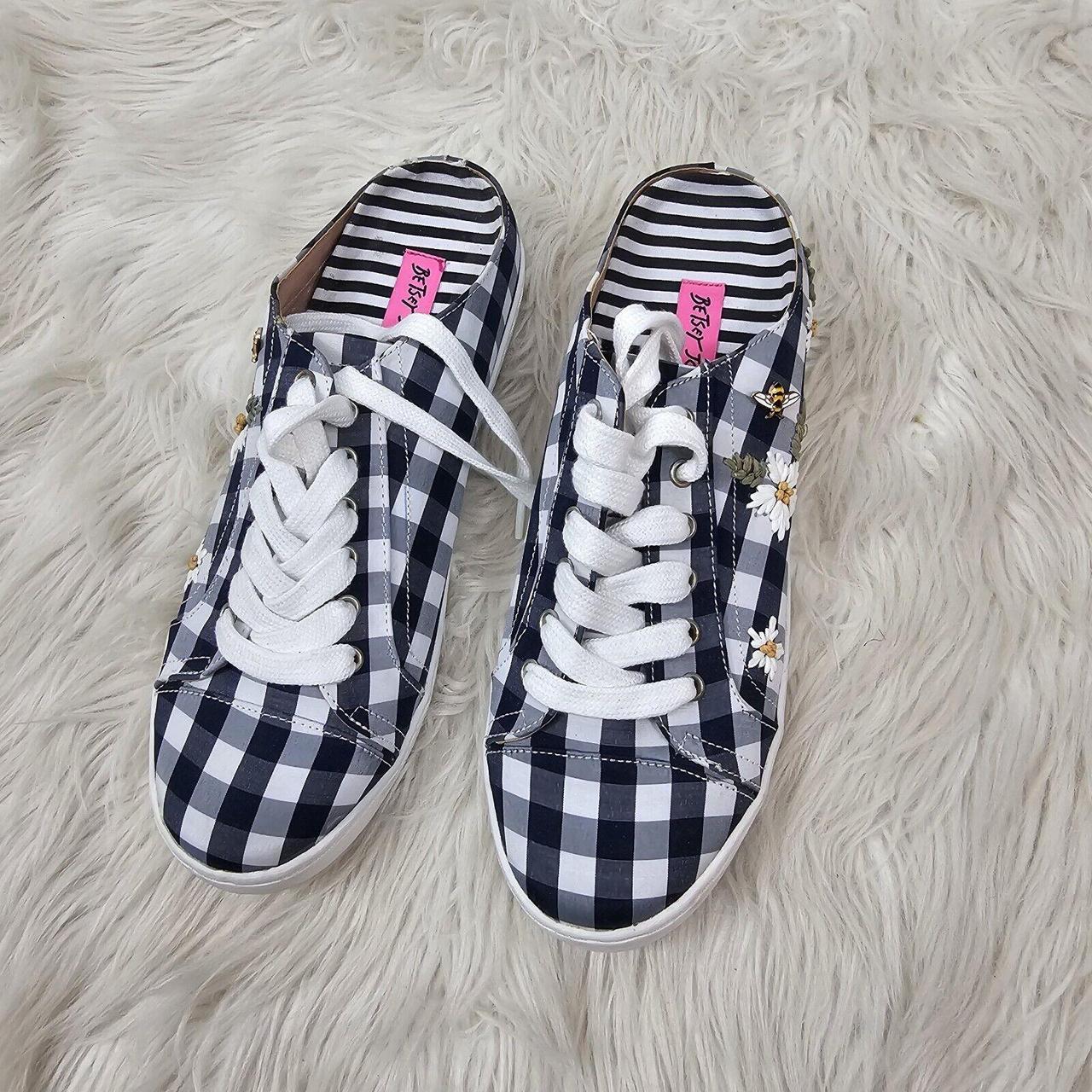 Betsey johnson best sale slip on sneakers