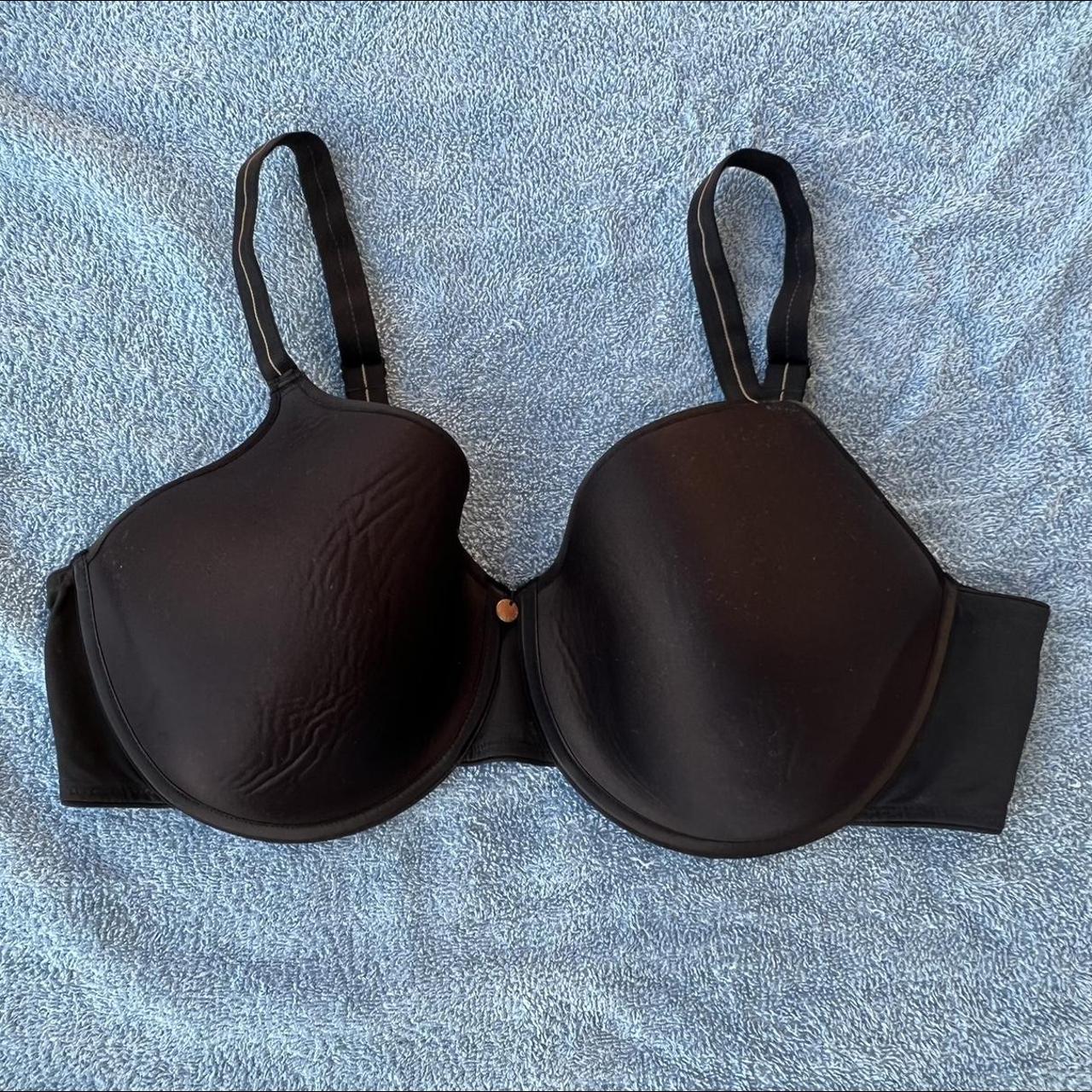 Chantelle C Essential Full Coverage Smooth Bra in... - Depop