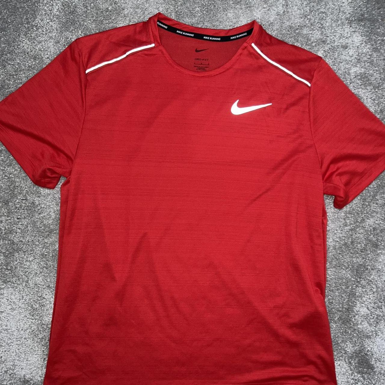 Men’s Nike Red Dri Fit T Shirt Large Mint... - Depop