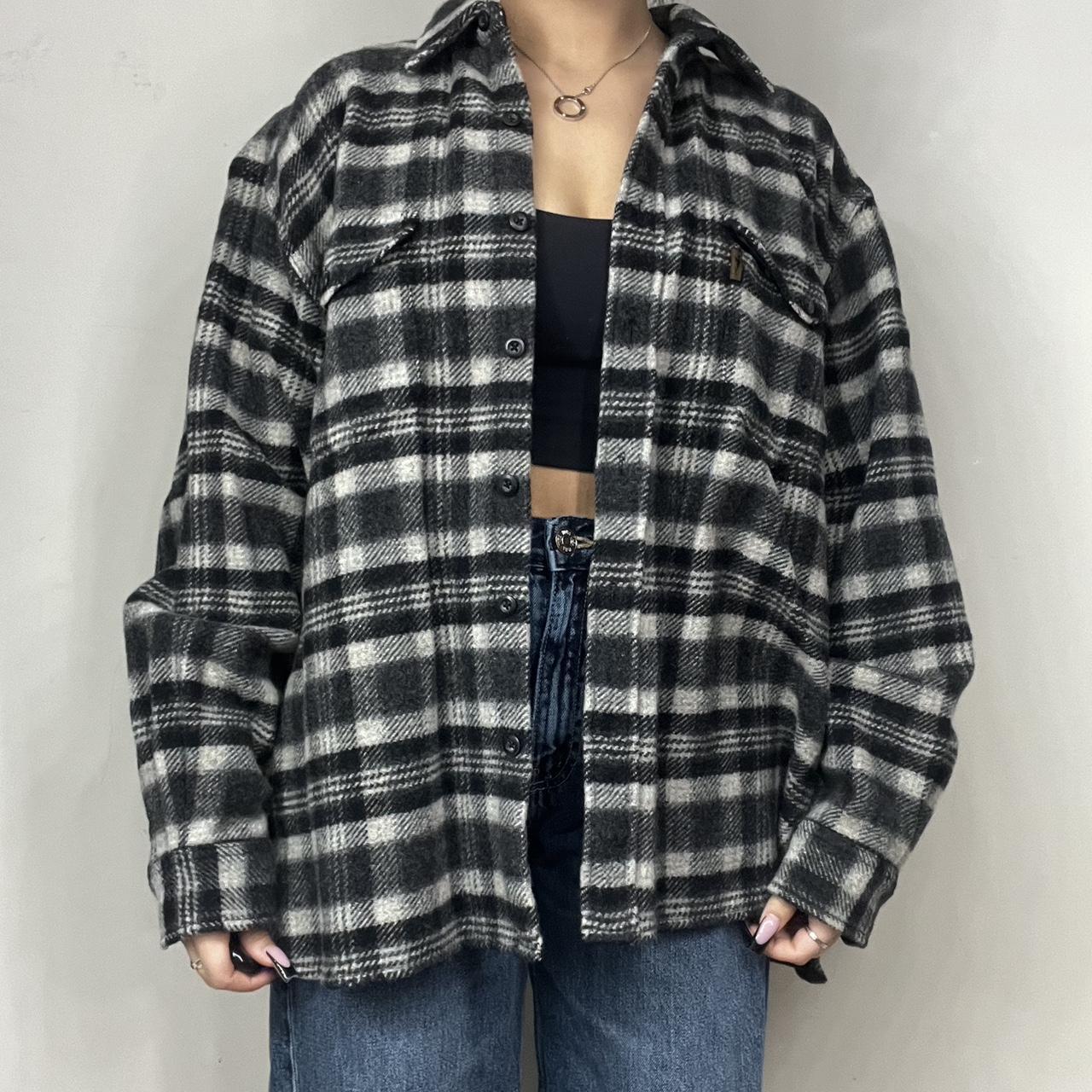 item listed by tamaraozeki12