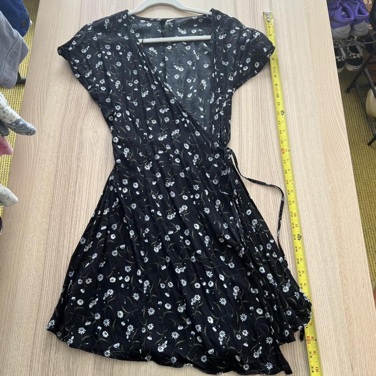h-m-us-size-10-black-floral-wrap-dress-in-good-depop