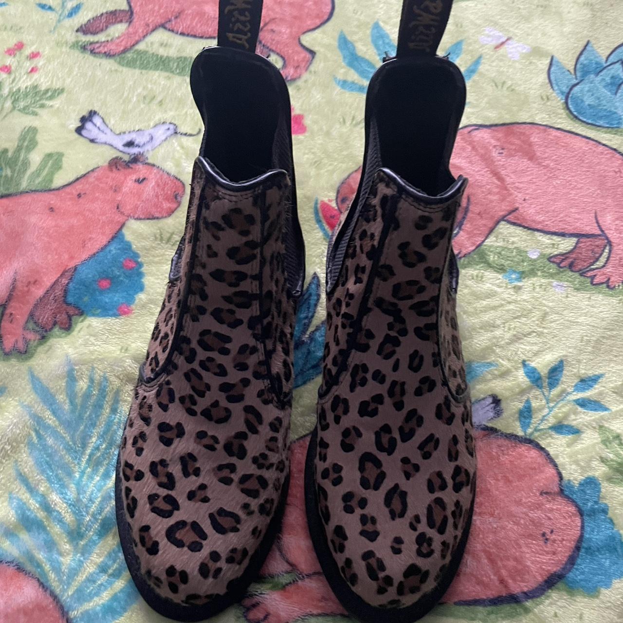 Dr martens flora leopard best sale