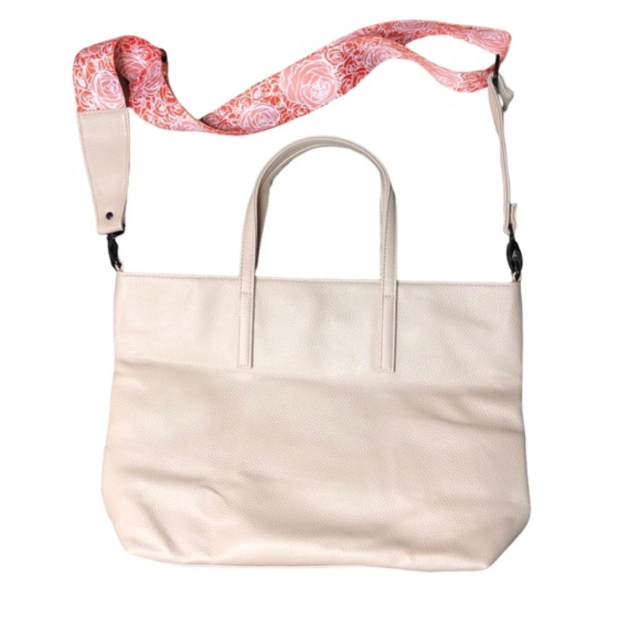 Lord and taylor deals tote bags