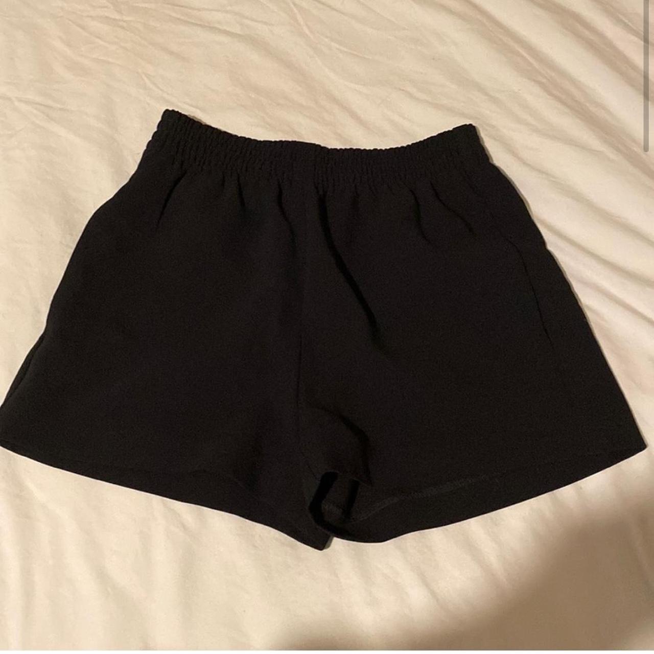 Aritzia Wilfred shorts black store dressy