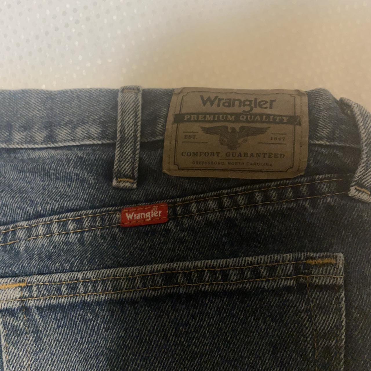 Wrangler relaxed fit jeans - Depop