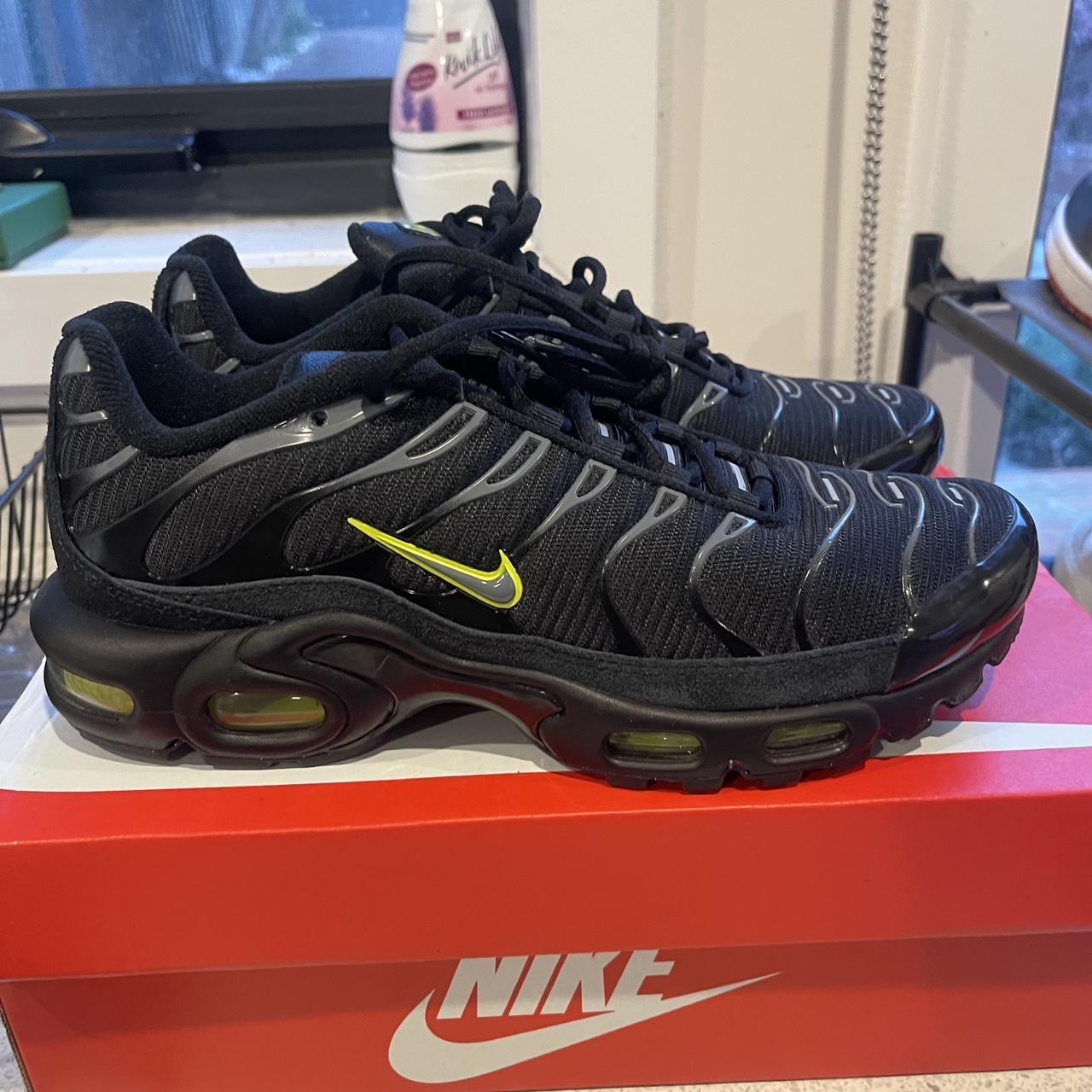 tn sneakers black