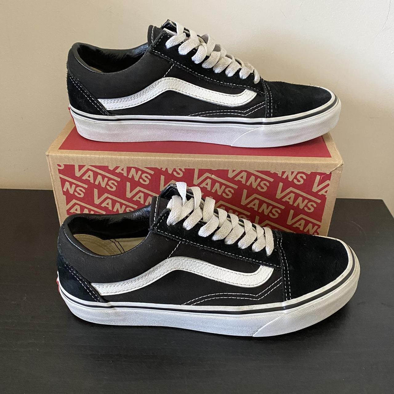 Vans Women's Black and White Trainers | Depop