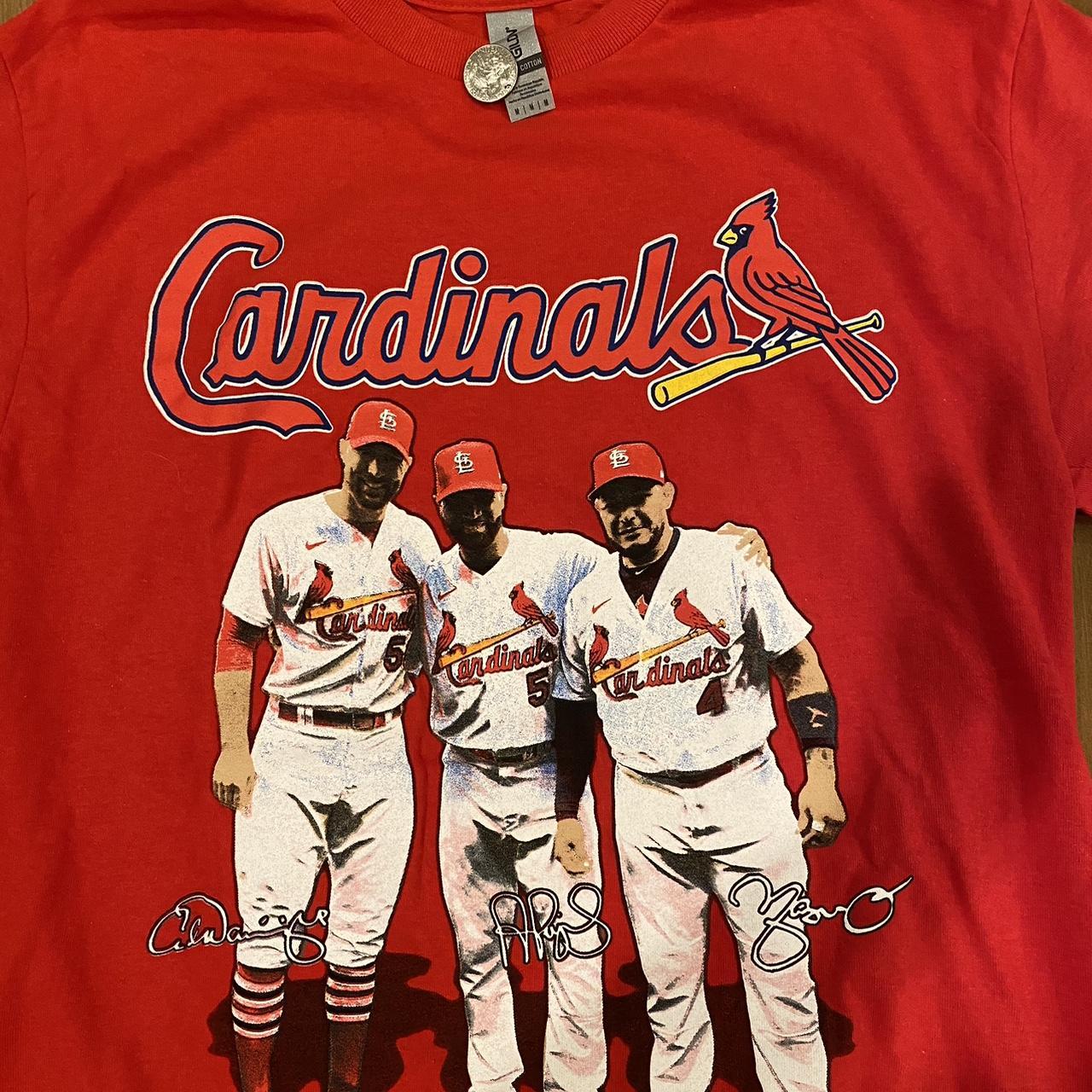 St. Louis Cardinals Graphic T-Shirt with a red - Depop