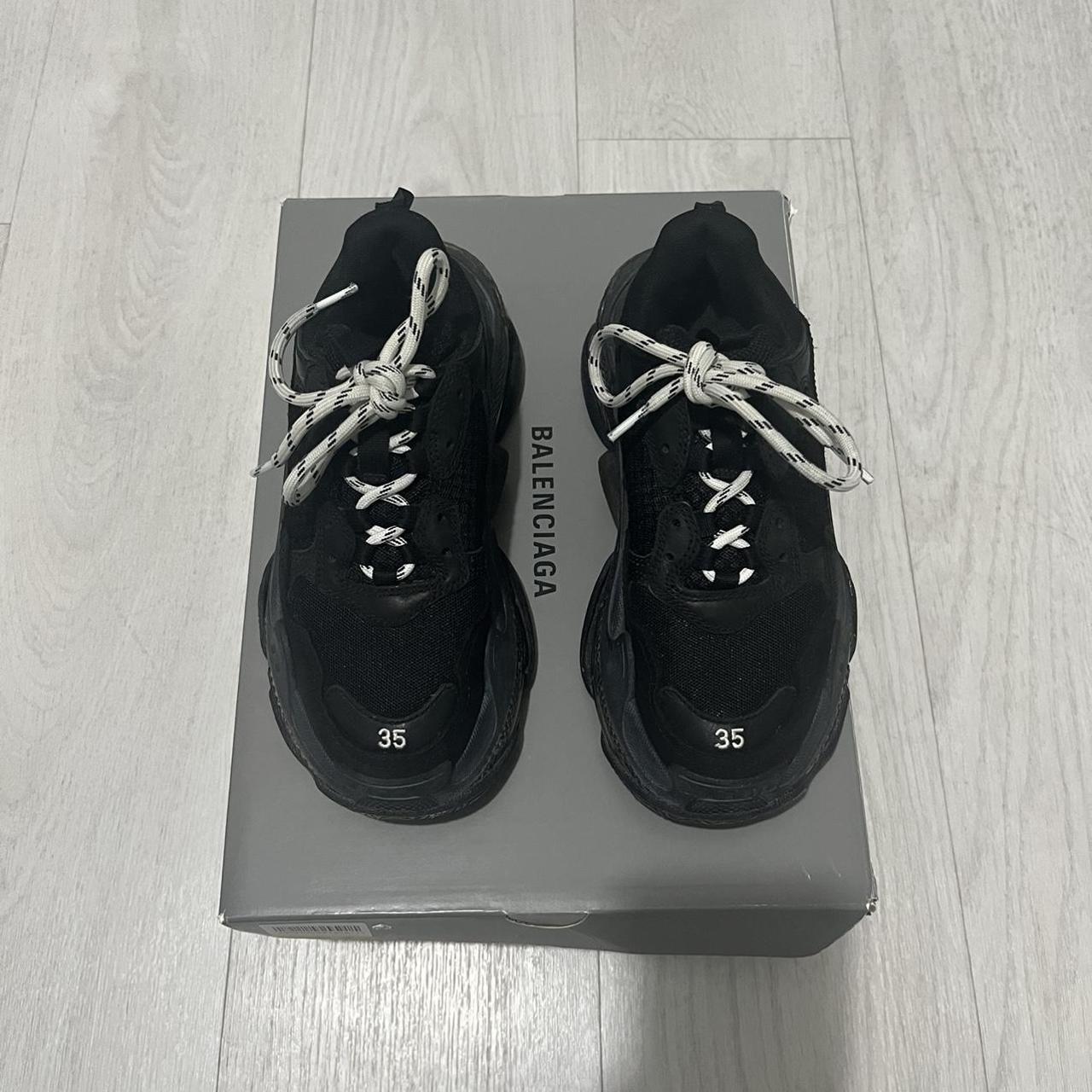 womans balenciaga trainers