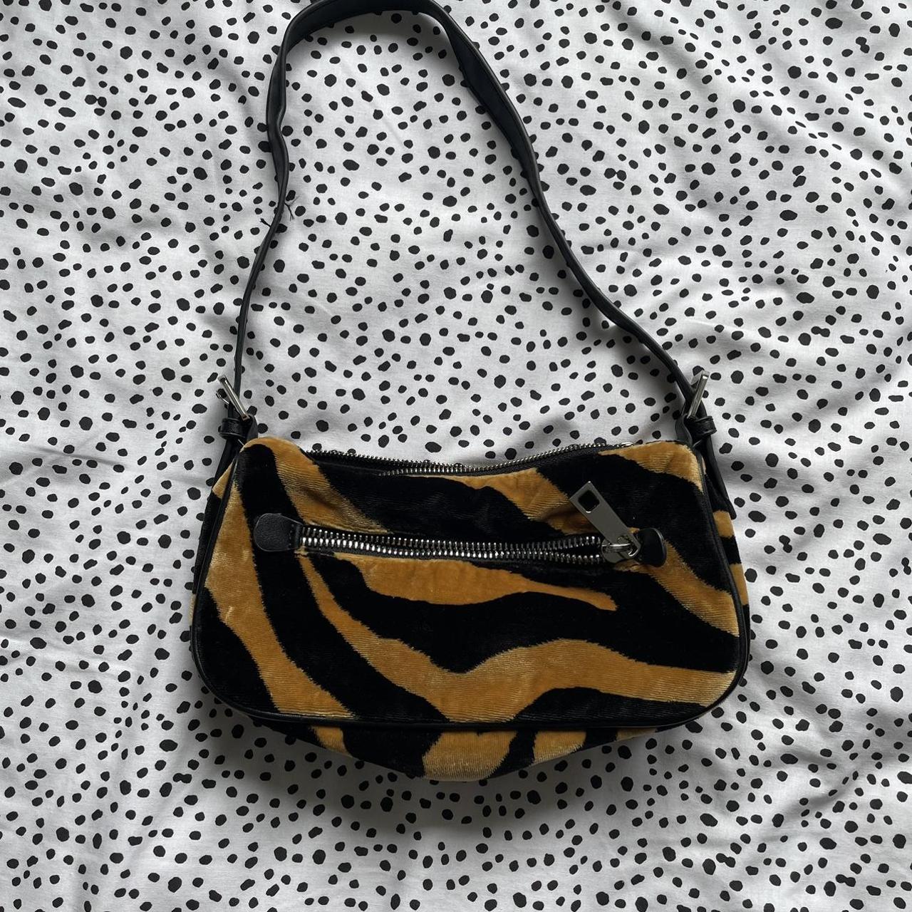 Tiger print bag. Great condition. Depop