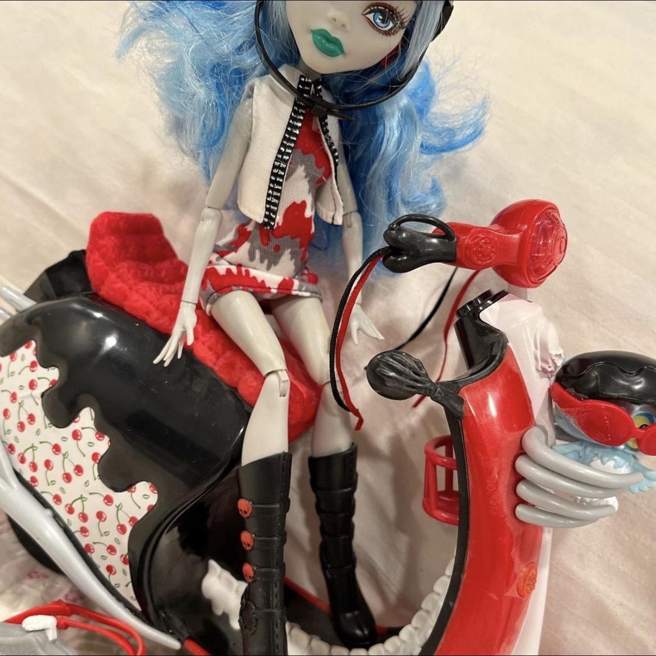 Monster selling High Ghoulia scooter doll