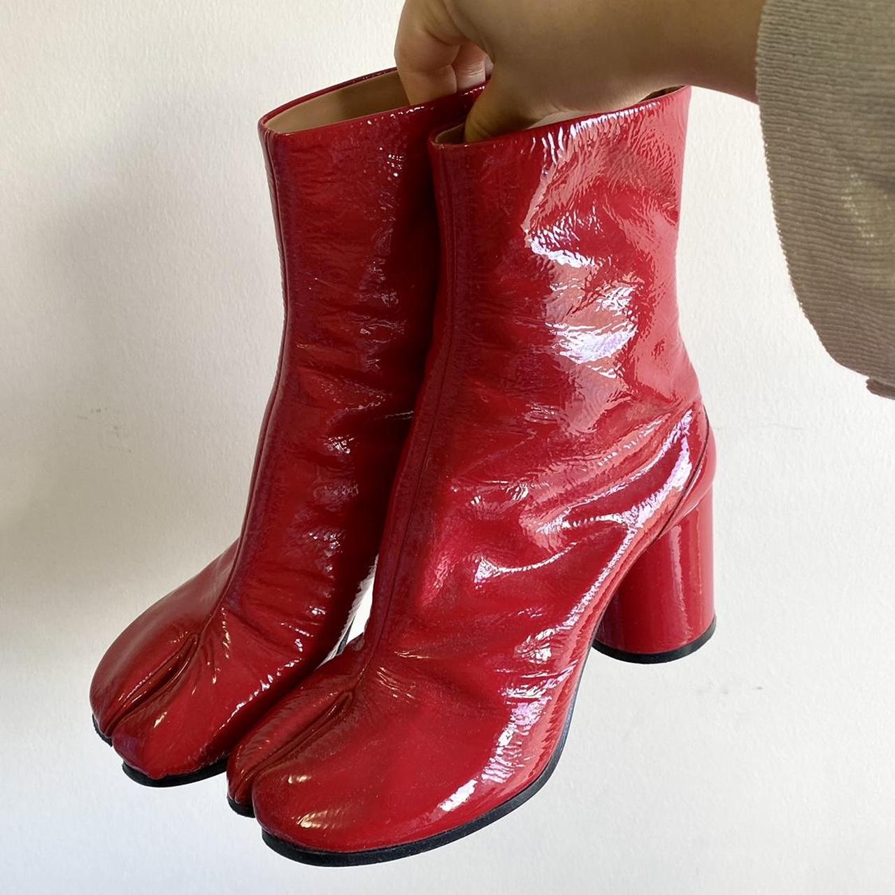 Margiela 2024 tabi red