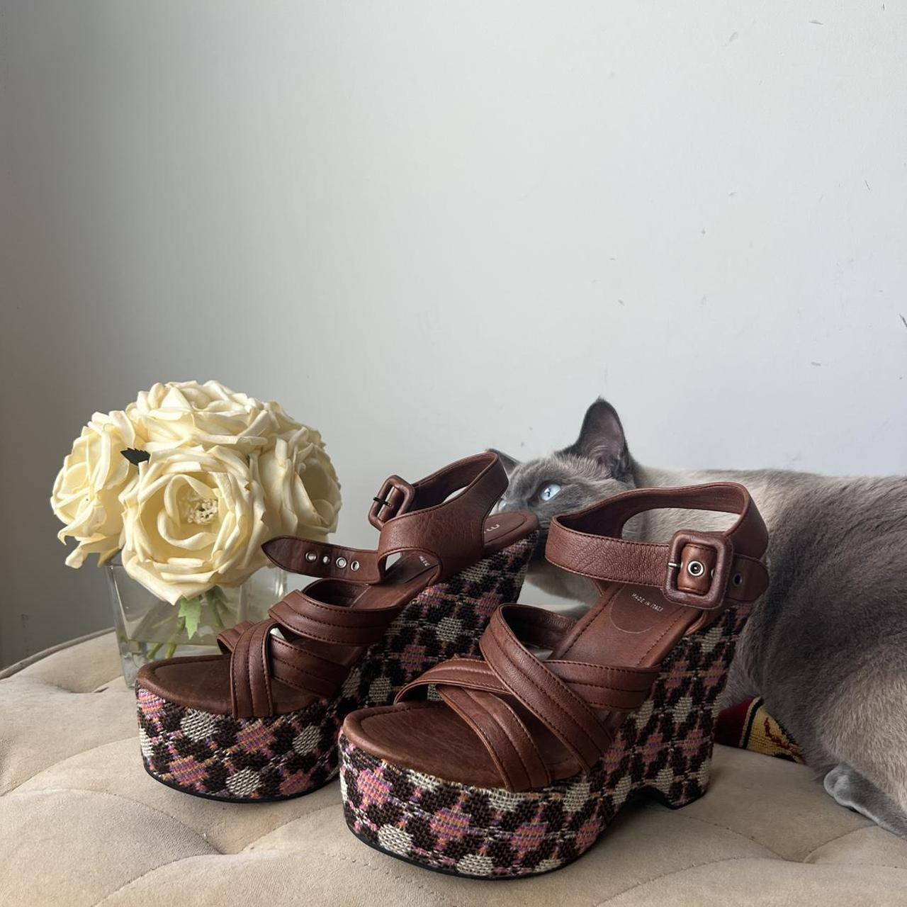 michael kors boots beige