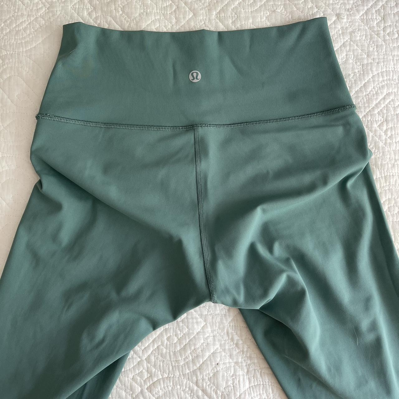 Sage green Lululemon wunder under leggings. Size 6