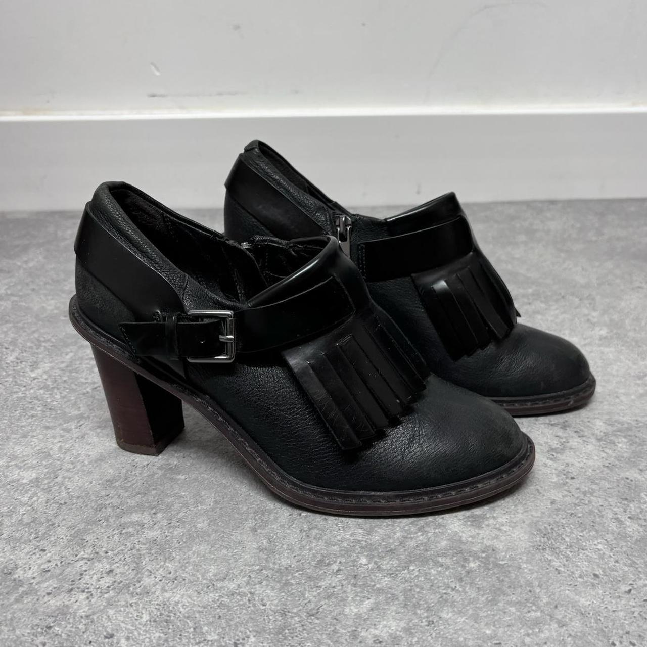 Clarks griffin mia black retailers leather