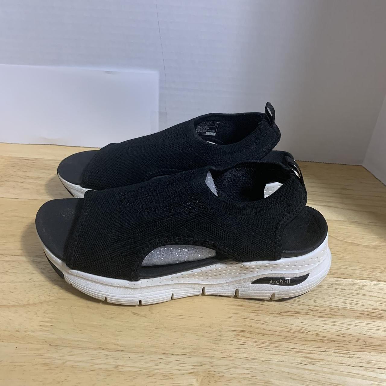 SKECHERS Arch Fit City Catch Shoes Sandals Women s