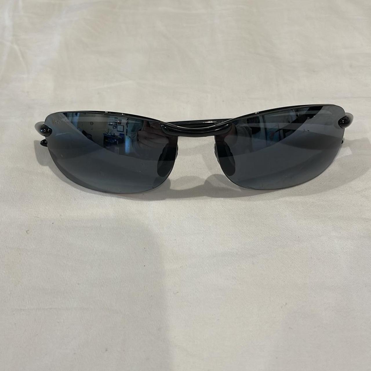 Maui Jim Women's Black Sunglasses Depop