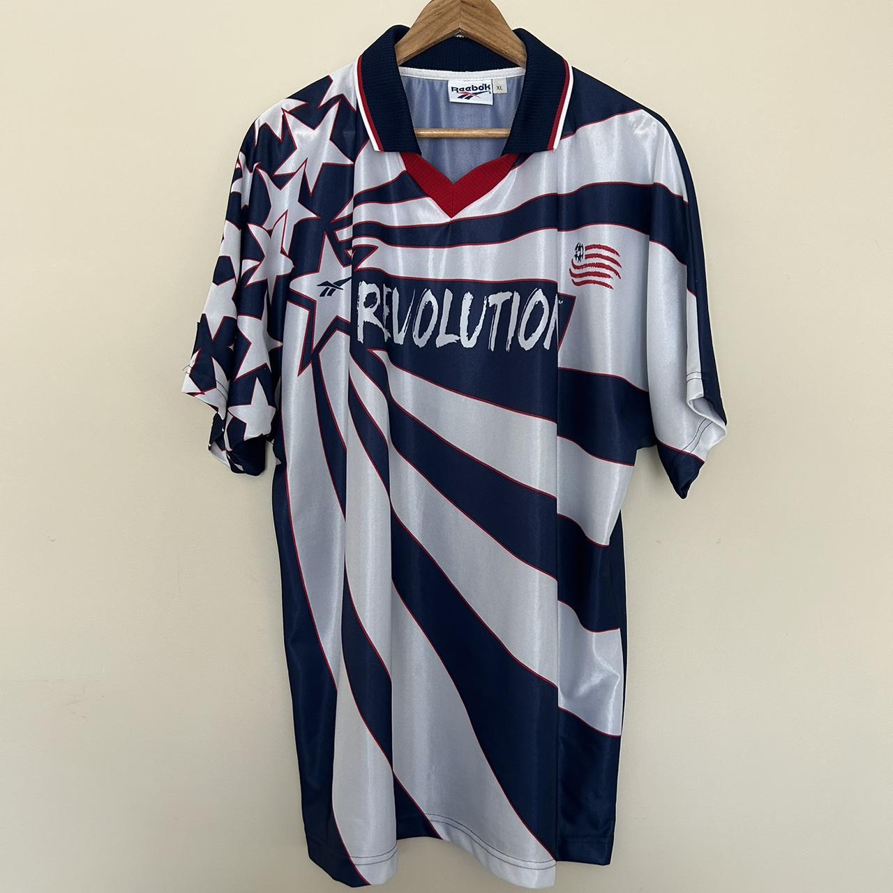 VINTAGE 90s REEBOK NEW ENGLAND REVOLUTION SOCCER MLS T SHIRT MENS